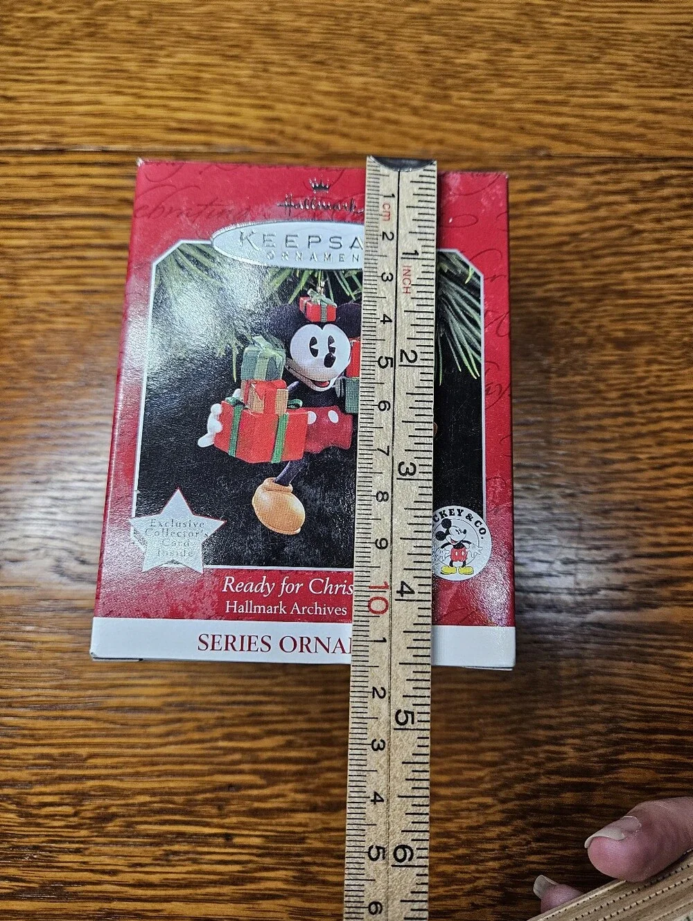 Hallmark Keepsake Mickey Ready For Christmas 1998